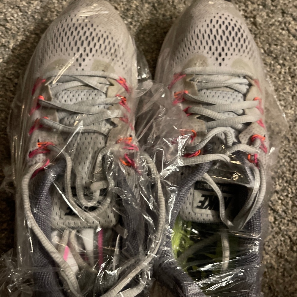 used nike grey 10 us women’s